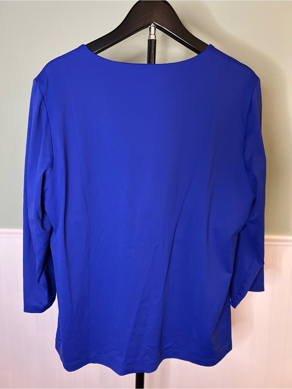 Chico's zenergy Long Sleeve Top w/Built in Bra in Royal Blue. Size 2, L - Picture 2 of 7